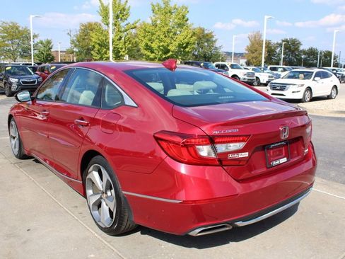 Used 2020 Honda Accord Touring image 5