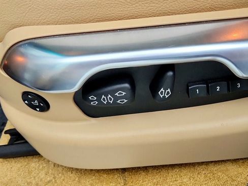 Used 2012 Land Rover Range Rover HSE AWD/4WD image 11
