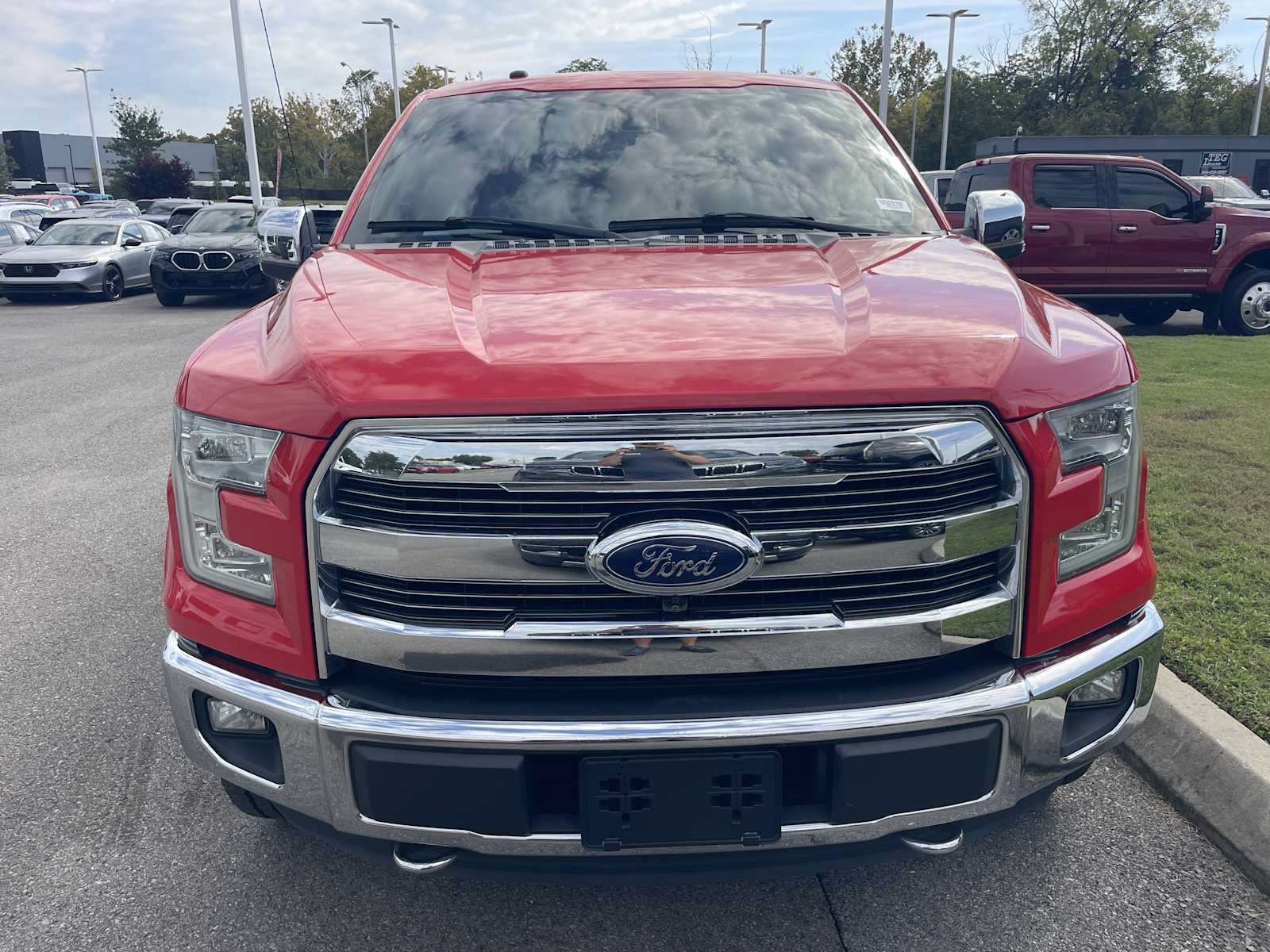 Used 2016 Ford F150 Lariat w/ Equipment Group 502A Luxury AWD/4WD image 2
