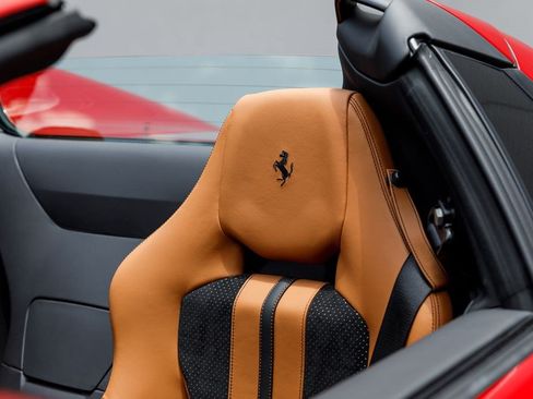 Used 2023 Ferrari 812 GTS RWD image 48