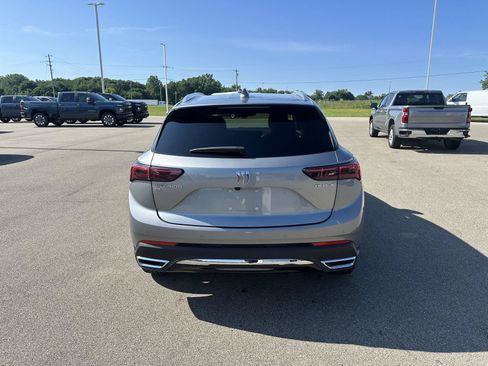 Used 2024 Buick Envision Preferred AWD/4WD image 2