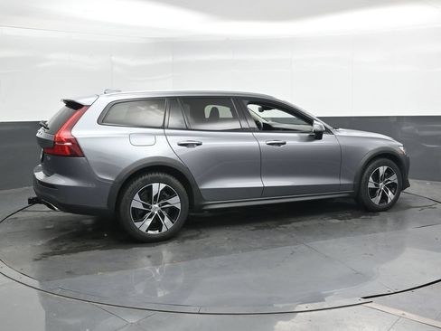 Used 2020 Volvo V60 T5 Cross Country w/ Protection Package AWD/4WD image 4