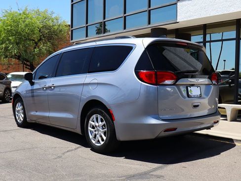 Used 2021 Chrysler Voyager Lxi FWD image 8