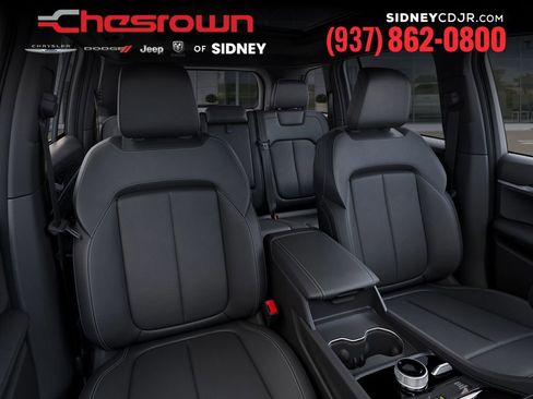 New 2026 Jeep Grand Cherokee Limited AWD/4WD image 16
