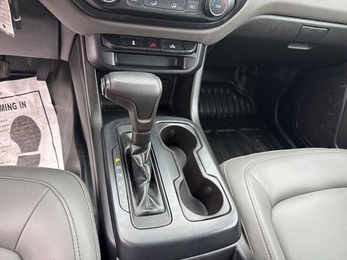 Used 2019 Chevrolet Colorado W/T w/ WT Convenience Package RWD image 16