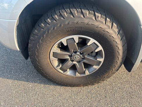 Used 2019 Nissan Frontier PRO-4X AWD/4WD image 12