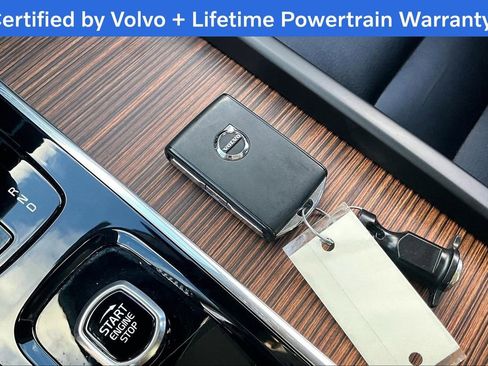 Used 2023 Volvo XC60 T8 Plus image 13