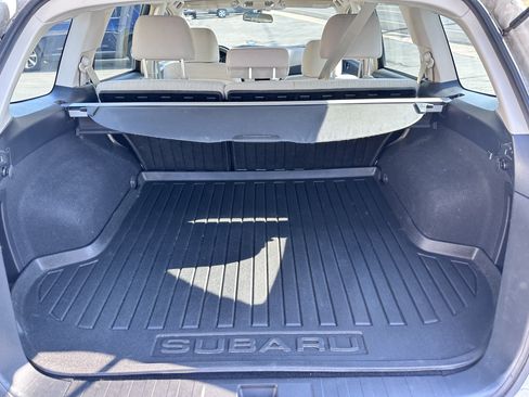 Used 2013 Subaru Outback 2.5i AWD/4WD image 8