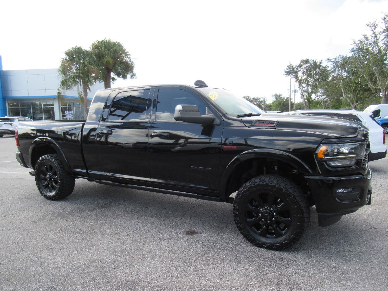 Used 2022 RAM 2500 Limited AWD/4WD image 4