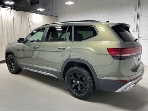 Used 2025 Volkswagen Atlas Peak Edition SE AWD/4WD image 5
