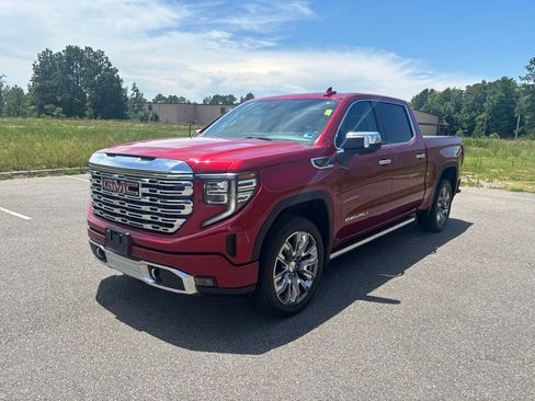 Used 2023 GMC Sierra 1500 Denali w/ Denali Reserve Package AWD/4WD image 3
