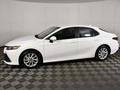 Used 2024 Toyota Camry LE w/ Cold Weather Package AWD/4WD image 9