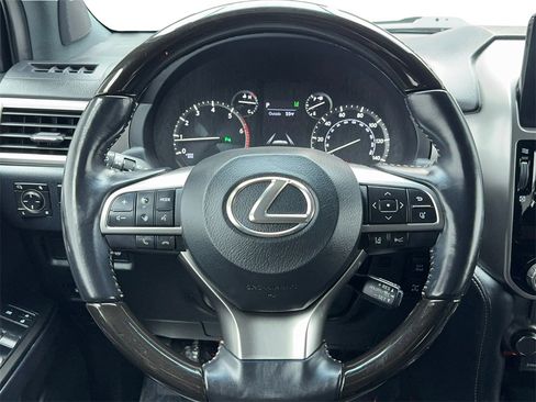 Used 2023 Lexus GX 460 Premium w/ Accessory Package image 18