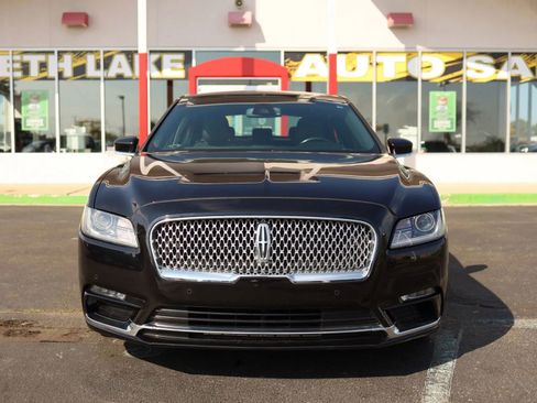 Used 2019 Lincoln Continental Select w/ Continental Climate Package image 2