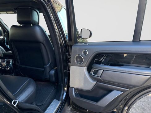 Used 2019 Land Rover Range Rover HSE AWD/4WD image 17