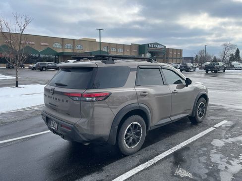 Used 2025 Nissan Pathfinder Rock Creek image 3