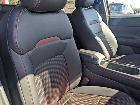 New 2026 Nissan Kicks SR w/ Illumination Package image 35