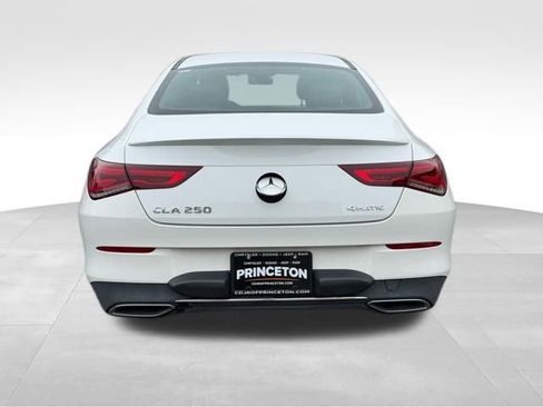 Used 2021 Mercedes-Benz CLA 250 4MATIC image 5