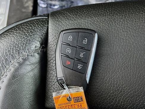 Used 2023 GMC Yukon Denali image 33