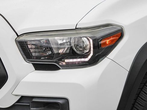 Used 2019 Toyota Tacoma TRD Pro image 5