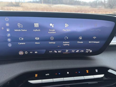 Used 2025 Buick Enclave Sport Touring image 20