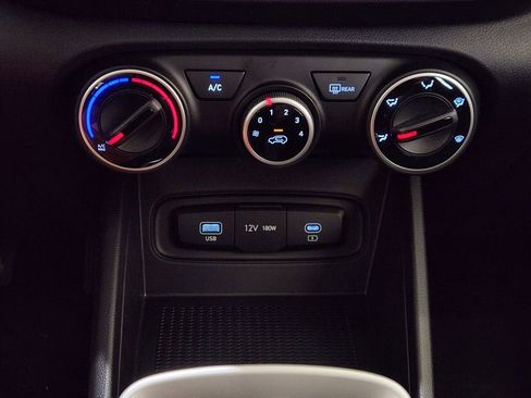 New 2026 Hyundai Venue SE FWD image 14