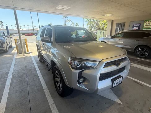 Used 2022 Toyota 4Runner SR5 RWD image 3
