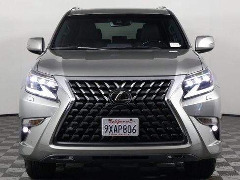 Used 2020 Lexus GX 460 Premium w/ Premium Package AWD/4WD image 2