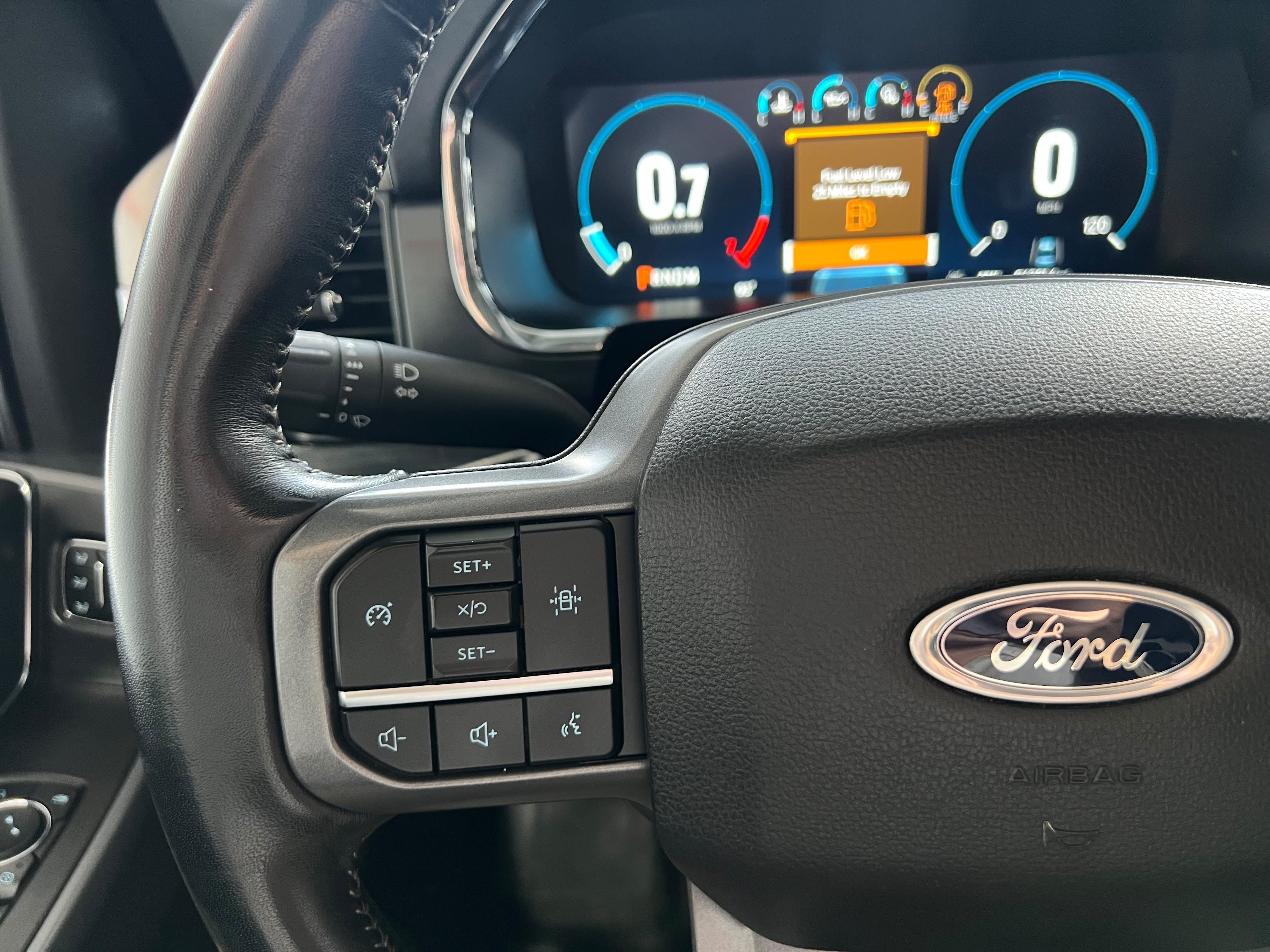 Used 2022 Ford F150 Lariat AWD/4WD image 17