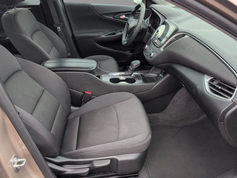 Used 2024 Chevrolet Malibu LT FWD image 39