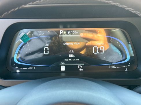 Certified 2025 Hyundai Elantra Sport image 28