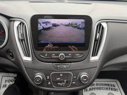 Used 2020 Chevrolet Malibu LS FWD image 13