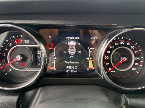 Used 2022 Jeep Wrangler Unlimited Rubicon image 25