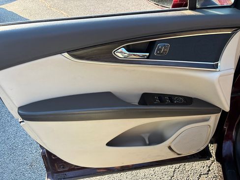 Used 2018 Lincoln MKX Reserve w/ Lincoln MKX Climate Package AWD/4WD image 11