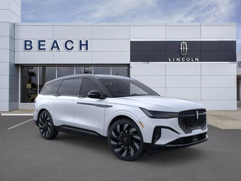 New 2026 Lincoln Nautilus Reserve w/ Jet Appearance Package AWD/4WD image 1
