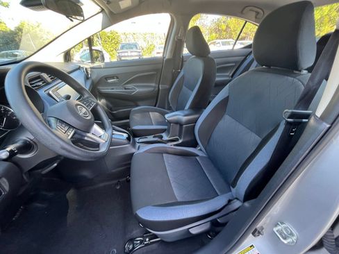 Used 2025 Nissan Versa SV FWD image 24