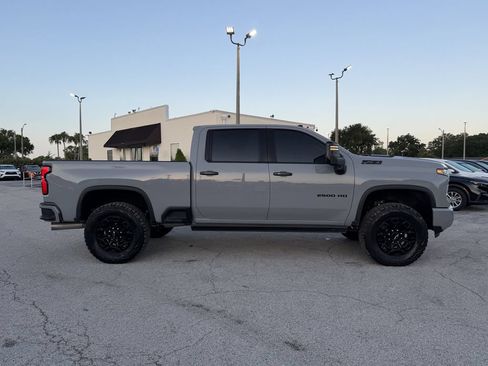 Used 2024 Chevrolet Silverado 2500 LTZ w/ LTZ Plus Package AWD/4WD image 4