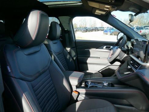 New 2026 Ford Explorer ST-Line image 10