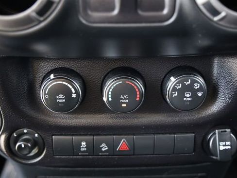Used 2017 Jeep Wrangler Sport w/ Quick Order Package 24S AWD/4WD image 19