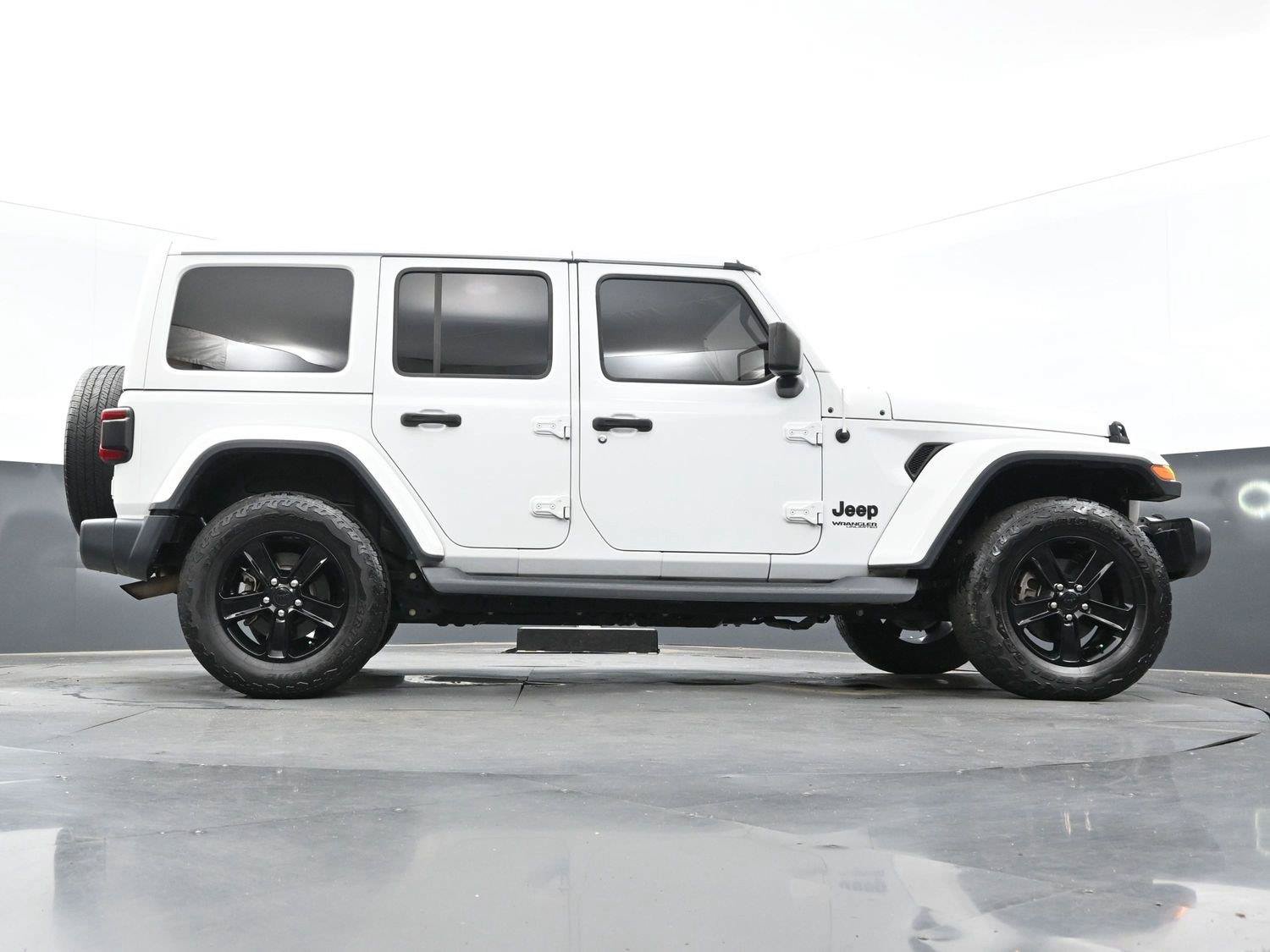 Used 2020 Jeep Wrangler Unlimited Sahara AWD/4WD image 42