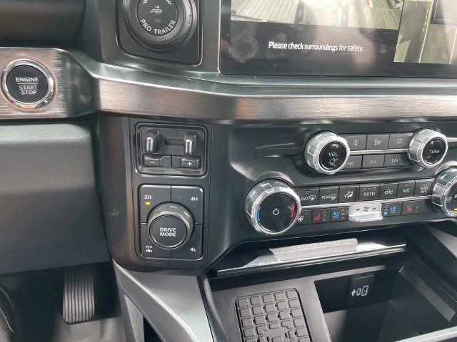 Used 2024 Ford F350 Lariat w/ Lariat Ultimate Package AWD/4WD image 30