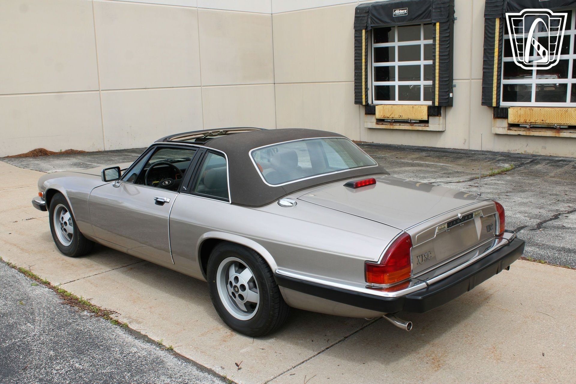 Used 1988 Jaguar XJS V12 Convertible RWD image 9