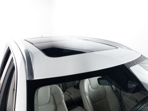 Used 2023 Volvo XC90 B6 Plus w/ Protection Package Premier AWD/4WD image 4