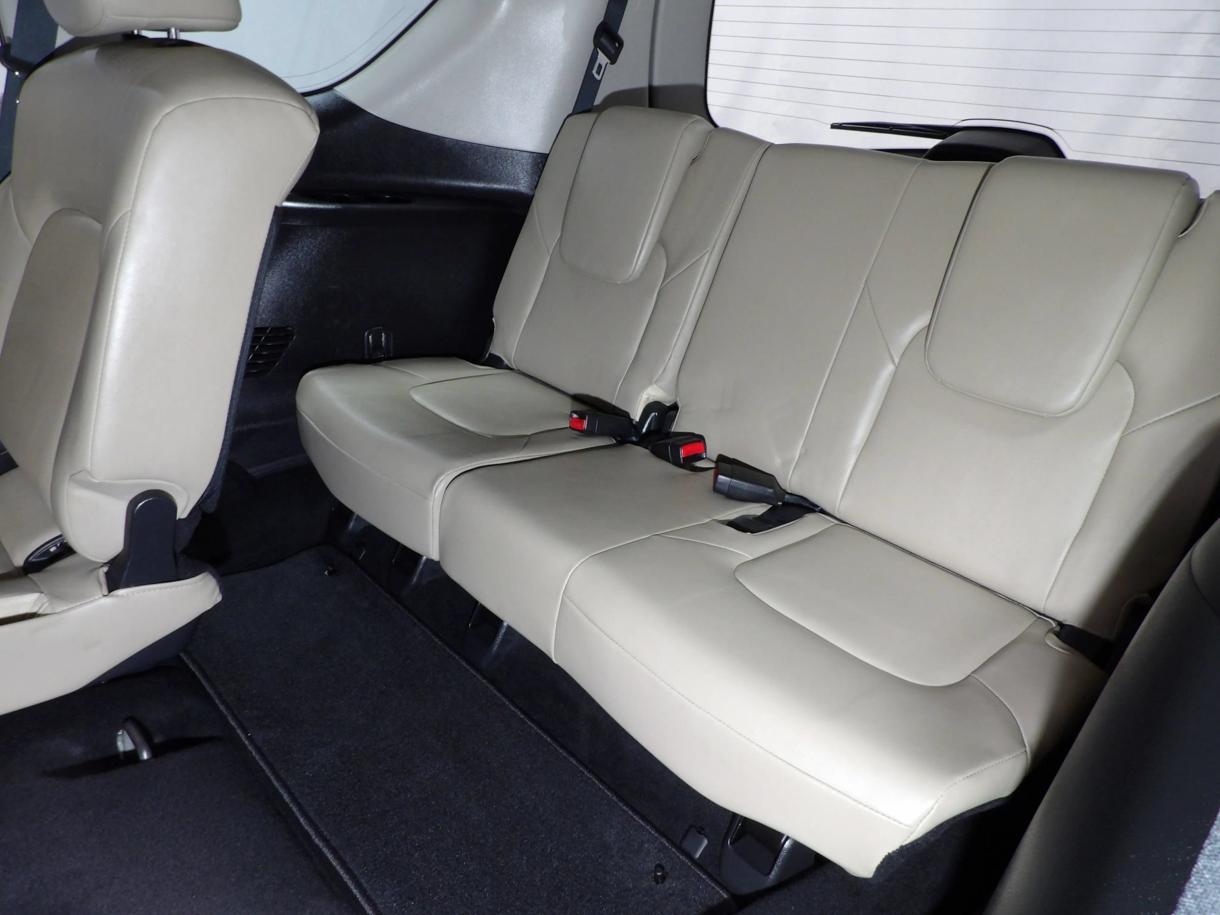 Used 2023 INFINITI QX80 Premium Select w/ Cargo Package AWD/4WD image 16