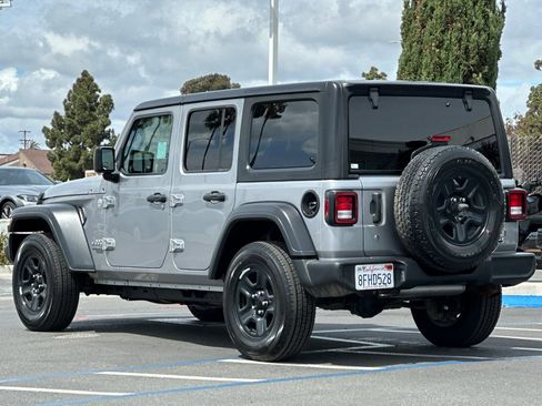 Used 2018 Jeep Wrangler Unlimited Sport AWD/4WD image 6