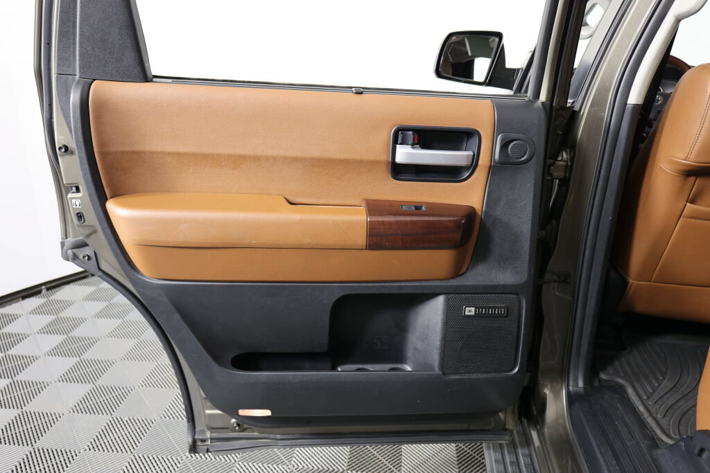 Used 2014 Toyota Sequoia Platinum AWD/4WD image 16