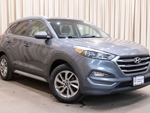Used 2018 Hyundai Tucson SEL FWD image 2