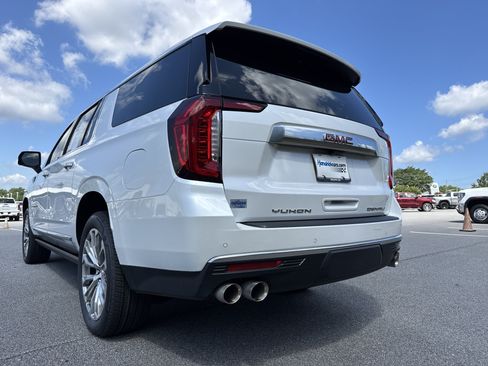 Used 2023 GMC Yukon XL Denali w/ Max Trailering Package AWD/4WD image 8