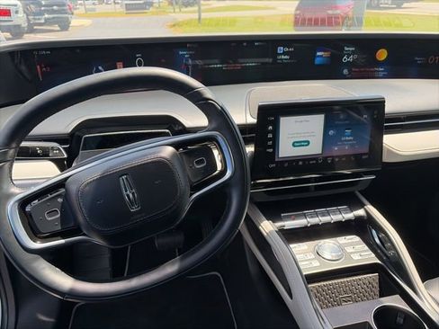 Used 2025 Lincoln Nautilus Premier w/ Equipment Group 102A image 12