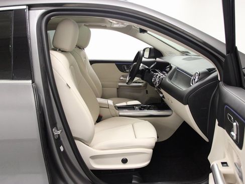 Certified 2025 Mercedes-Benz GLA 250 GLA 250 image 21